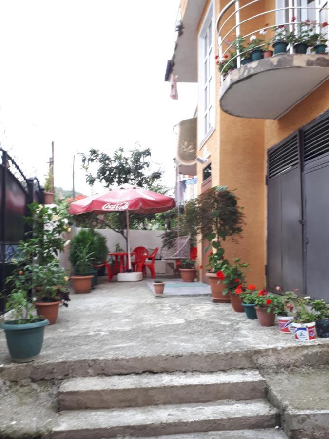 Home Batumi Bagian luar foto
